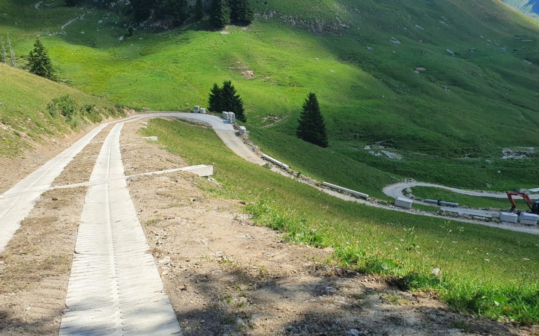 Sanierung des Kiesweges zwischen den Alpen Le Lapé und La Gueyre